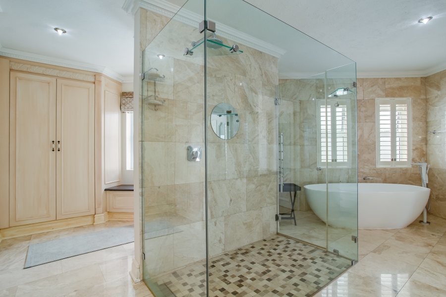 5 Bedroom Property for Sale in Val De Vie Estate Western Cape